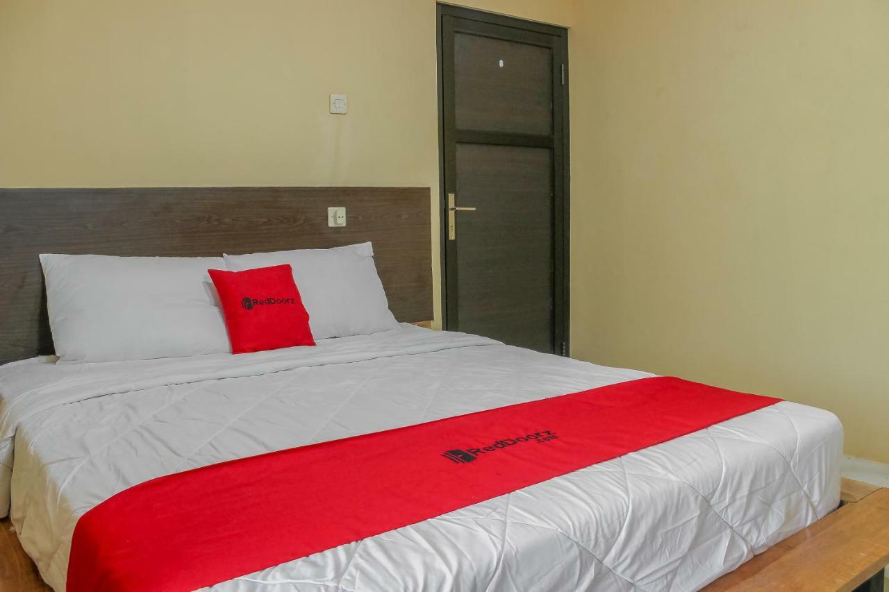 Hotel Reddoorz Syariah Near Pasar Modern Cikopo Karawang Exteriér fotografie